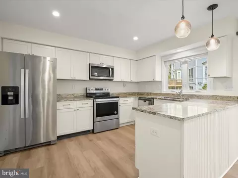 Kitchen - 8806 Admiral Dr, Laurel, MD 20708 photo 2 of 5