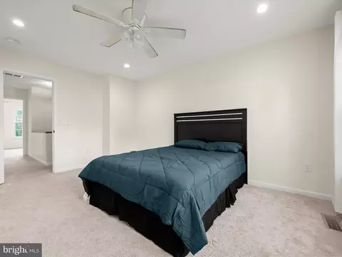 Bedroom - 8806 Admiral Dr, Laurel, MD 20708 photo 2 of 8