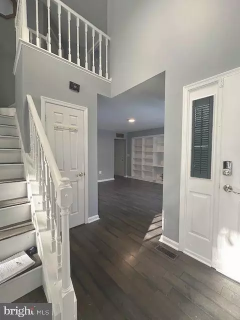 Entry Way - 9319 Creekview Dr, Laurel, MD 20708 photo 2 of 5