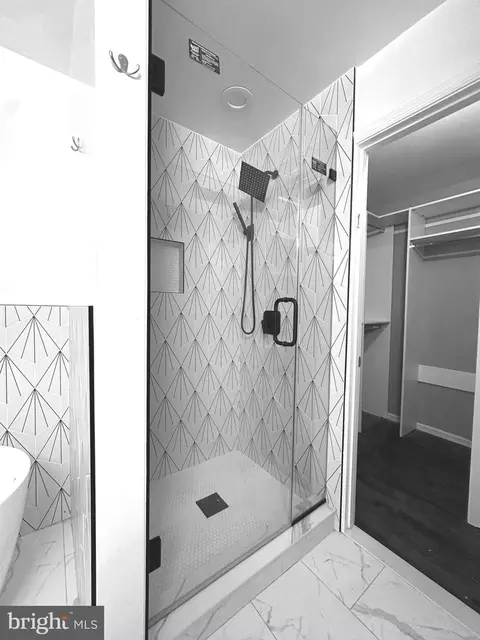 Bath - 9319 Creekview Dr, Laurel, MD 20708 photo 3 of 7