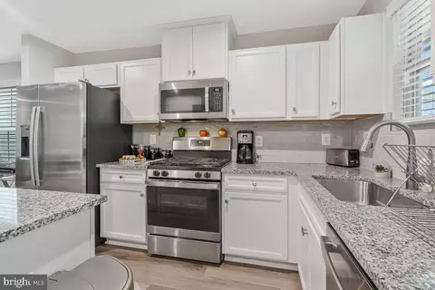 Kitchen - 14304 Longhouse Loop Loop #A, Brandywine, MD 20613 photo 4 of 5