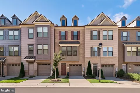 10317 Vista Meadow Way, Lanham, MD 20706