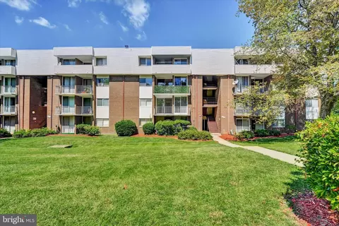 10249 Prince Pl #31-103, Marlboro, MD 20774