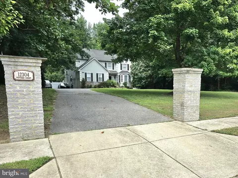 12304 Putters Ct, Marlboro, MD 20772