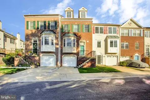 9509 Reiker Dr, Marlboro, MD 20774