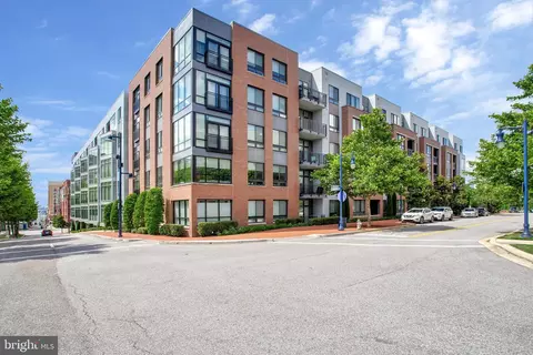 145 Riverhaven Dr #557, Oxon Hill, MD 20745