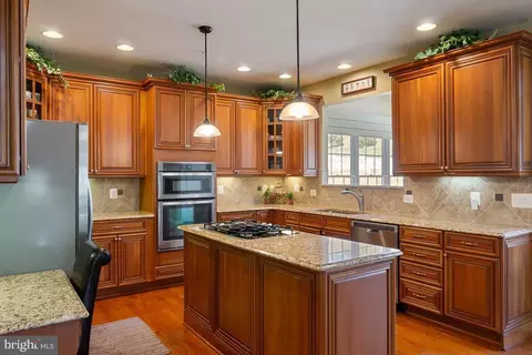 Kitchen - 4204 Rolling Paddock Dr, Marlboro, MD 20772 photo 1 of 4