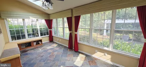 Exterior - 4204 Rolling Paddock Dr, Marlboro, MD 20772 photo 3 of 5