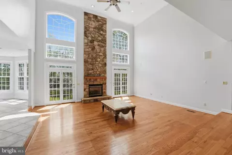 Living - 12705 Longwater Dr, Bowie, MD 20721 photo 6 of 10