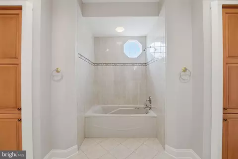 Bath - 12705 Longwater Dr, Bowie, MD 20721 photo 5 of 8