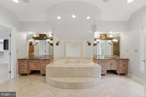 Bath - 12705 Longwater Dr, Bowie, MD 20721 photo 3 of 8