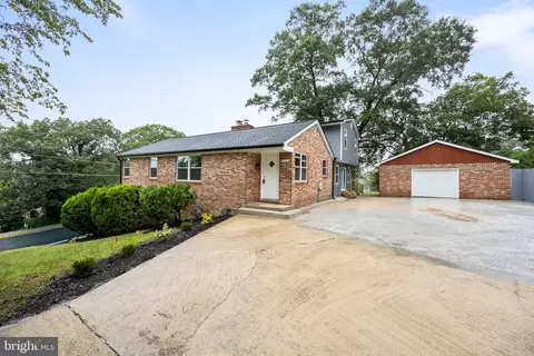6200 L St, Capitol Heights, MD 20743