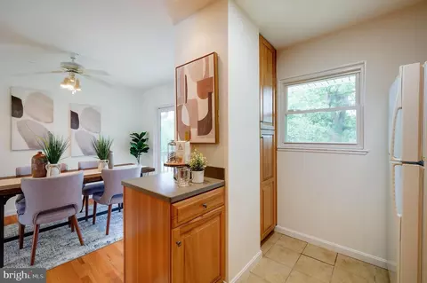 Entry Way - 9212 Morley Rd, Lanham, MD 20706 photo 2 of 5