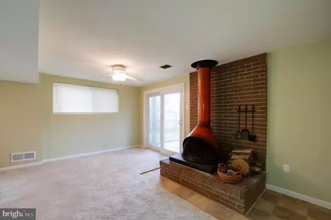 Living - 9212 Morley Rd, Lanham, MD 20706 photo 8 of 10