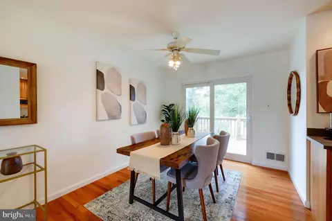 Dining - 9212 Morley Rd, Lanham, MD 20706 photo 2 of 6