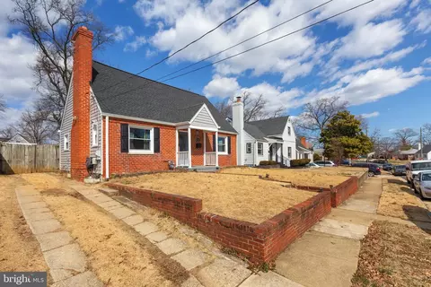 6918 Gateway Blvd, District Heights, MD 20747