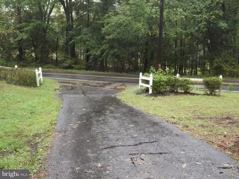 19108 Croom Rd, Brandywine, MD 20613 photo 2