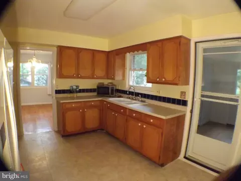 19108 Croom Rd, Brandywine, MD 20613 photo 18