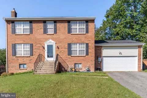 12212 Birchview Dr, Clinton, MD 20735 photo 1
