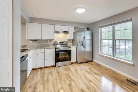 16420 Pennsbury Dr, Bowie, MD 20716
