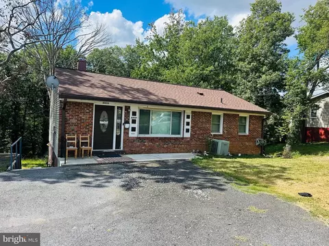 6809 3rd St, Riverdale, MD 20737