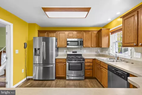 Kitchen - 6701 Longridge Dr, Lanham, MD 20706 photo 2 of 2