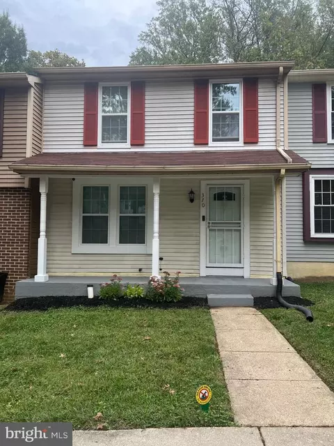 370 Shady Glen Dr, Capitol Heights, MD 20743