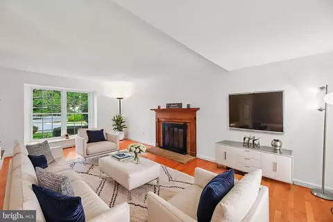 Living - 11718 Basswood Dr, Laurel, MD 20708 photo 2 of 5