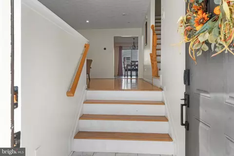 16418 Elysian Ln, Bowie, MD 20716 photo 2