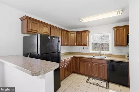 Kitchen - 9013 Volta St, Lanham, MD 20706 photo 4 of 5