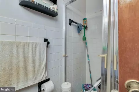 Bath - 8802 Cipriano Ct, Lanham, MD 20706 photo 4 of 4