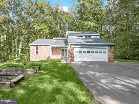 16506 Sylvan Dr, Bowie, MD 20715