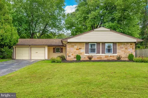 2219 Hindle Ln, Bowie, MD 20716