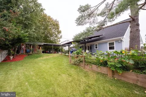 Exterior - 12506 Rockledge Dr, Bowie, MD 20715 photo 5 of 7
