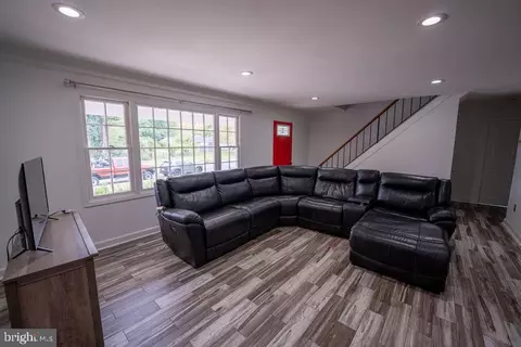 Living - 12506 Rockledge Dr, Bowie, MD 20715 photo 2 of 3