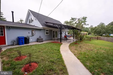 Exterior - 12506 Rockledge Dr, Bowie, MD 20715 photo 4 of 7