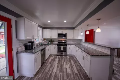 Entry Way - 12506 Rockledge Dr, Bowie, MD 20715 photo 1 of 2