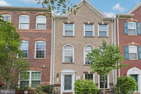 1613 Wesbourne Dr, Marlboro, MD 20774