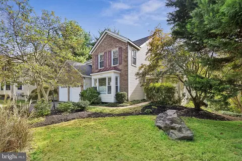 903 Lake Front Dr, Bowie, MD 20721