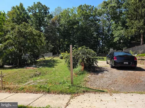 13100 Golden Oak Dr, Laurel, MD 20708 photo 3