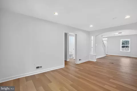 Entry Way - 1103 Montgomery St, Laurel, MD 20707 photo 2 of 8