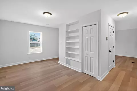 Entry Way - 1103 Montgomery St, Laurel, MD 20707 photo 4 of 8