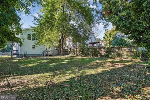 Exterior - 1103 Montgomery St, Laurel, MD 20707 photo 2 of 3