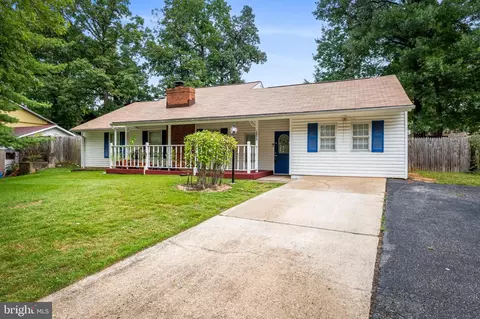 13307 Briarwood Dr, Laurel, MD 20708 photo 1