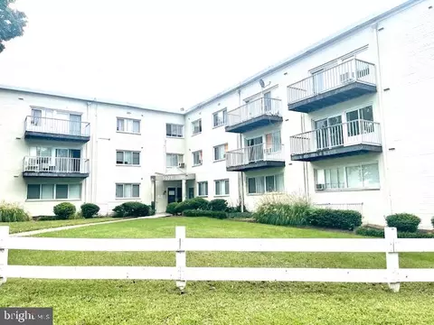 5601 Parker House Ter #214, Hyattsville, MD 20782