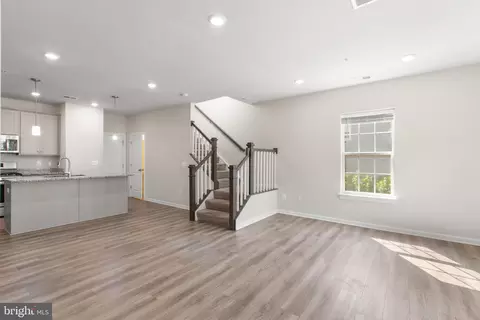 9628 Block St, Lanham, MD 20706 photo 11