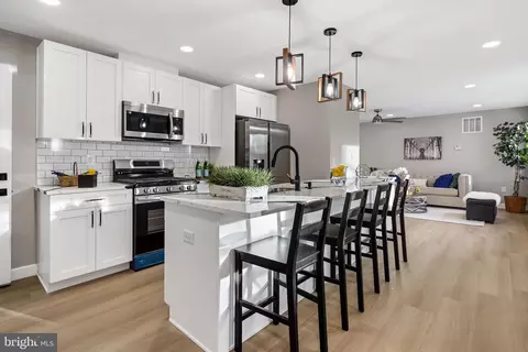 5813 Dewey St, Landover, MD 20785