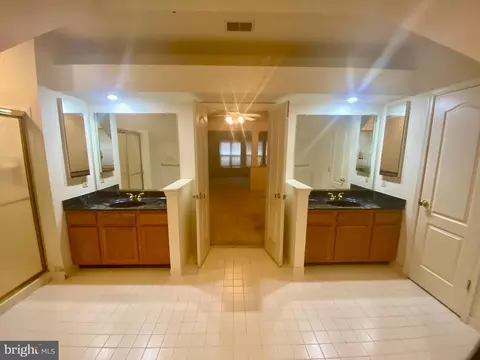 5802 Lawton Ct, Lanham, MD 20706 photo 27