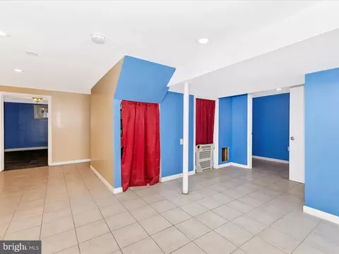 Entry Way - 9018 3rd St, Lanham, MD 20706 photo 1 of 2
