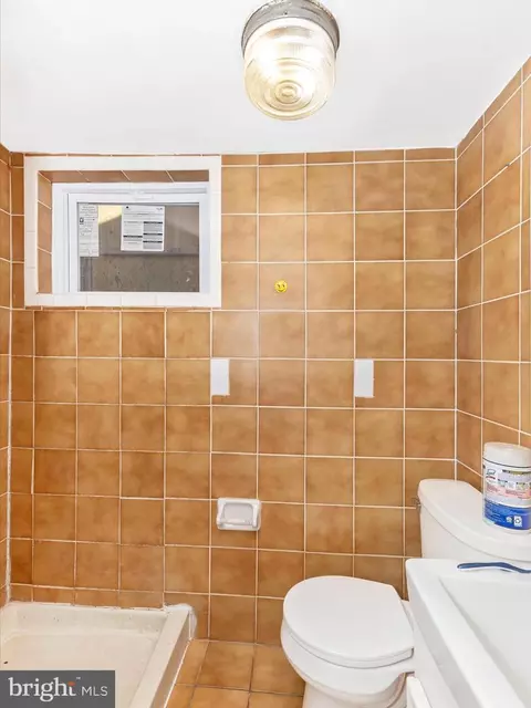 Bath - 9018 3rd St, Lanham, MD 20706 photo 3 of 3